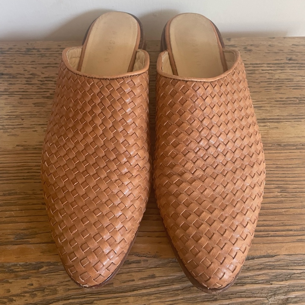 Nisolo woven mule leather slip on shoes